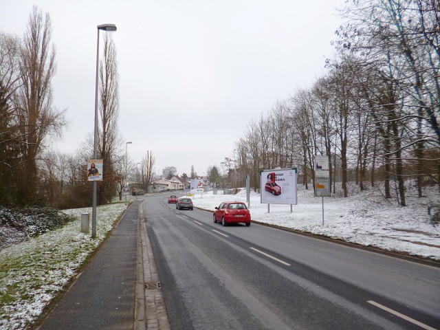 Obernauer Straße gg. 106. stadteinwärts