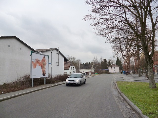 Bahnhofstr. gg. Bahnhof nh. / Bader Allee