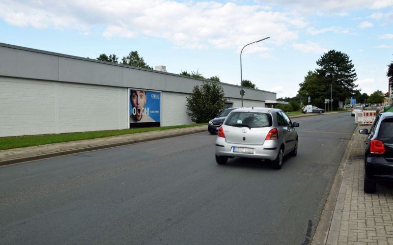 Brüsseler Str. 3/Adler-Modemarkt/Zuf Penny/parallel (rts)