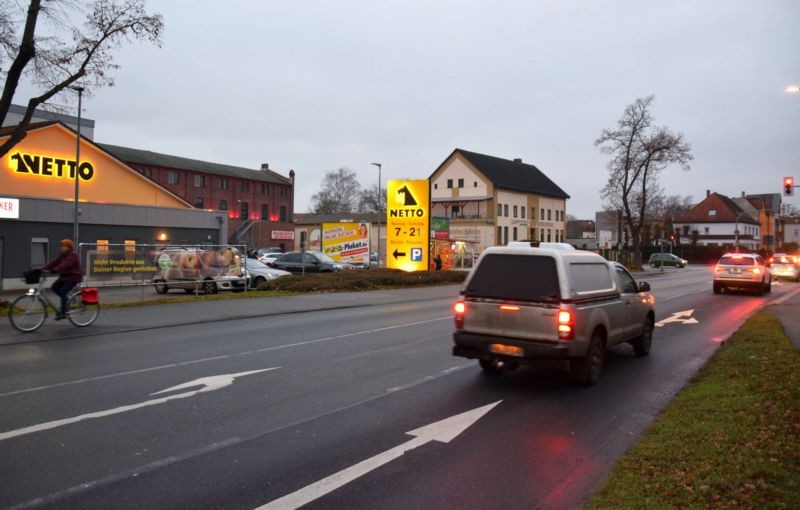 Bammer Landstr. 2 /Netto/geg. Einf/Sicht Mkt (quer zur Str)