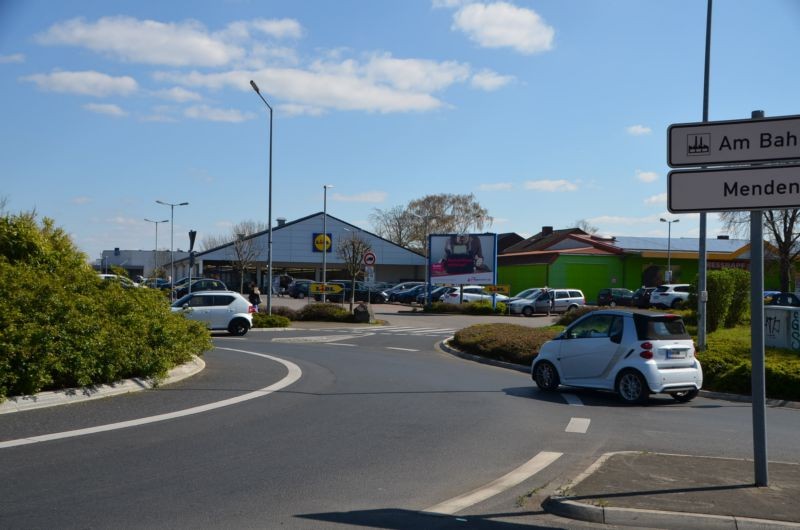 Siegstr. 2 /Lidl/Einfahrt