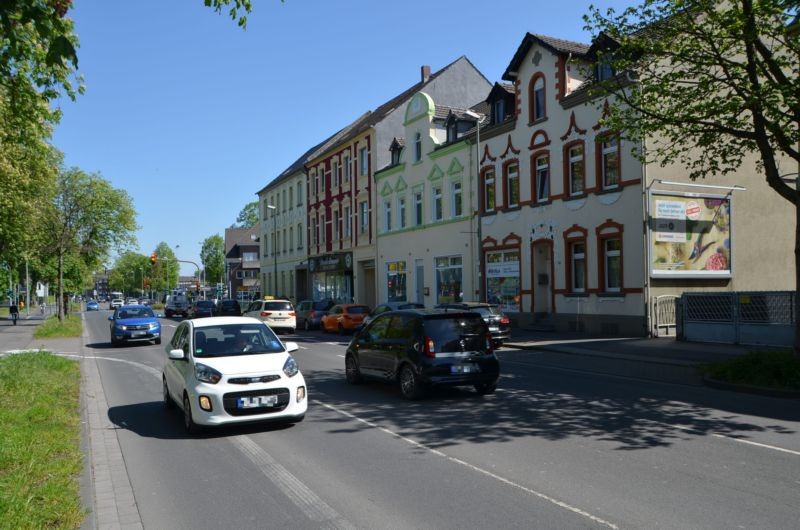 Hünxer Str. 86 (quer am Giebel)