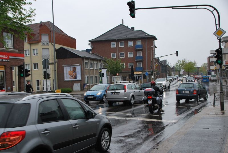 Heerstr. 1/Ecke Schmitterstr (quer)