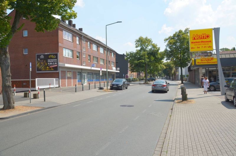 Angermunder Str. 13/geg. Netto/Einfahrt (quer am Giebel)