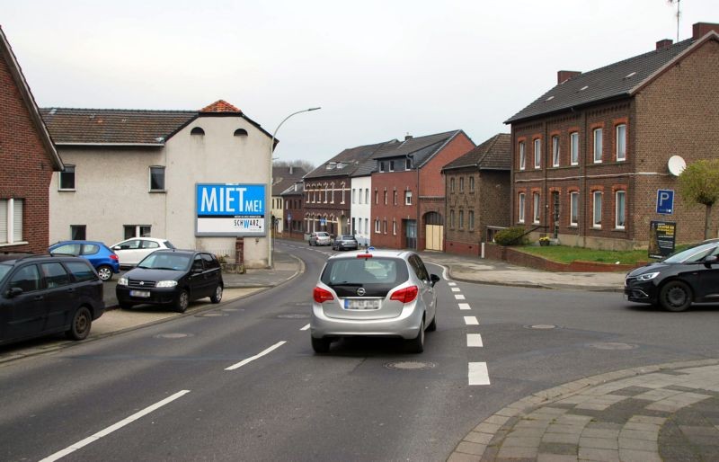 Geilenkirchener Str. 63/nh. Auto Manczak (quer am Giebel)