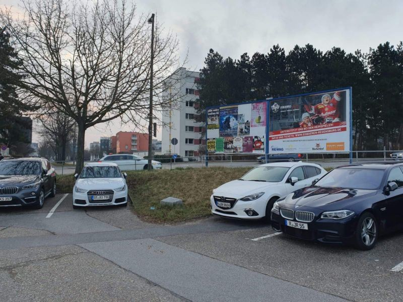 Wernerwerkstr. - gg. Puricellistr. Sicht Infineon Parkplatz