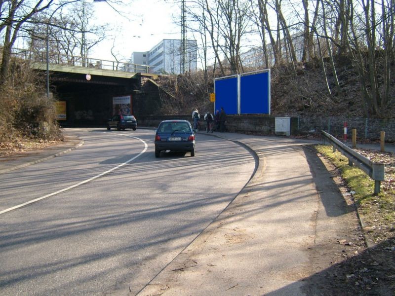 Meerwiesertalweg Utfg vor /L252 Innenstadt Ampel /Zubr. Uni E