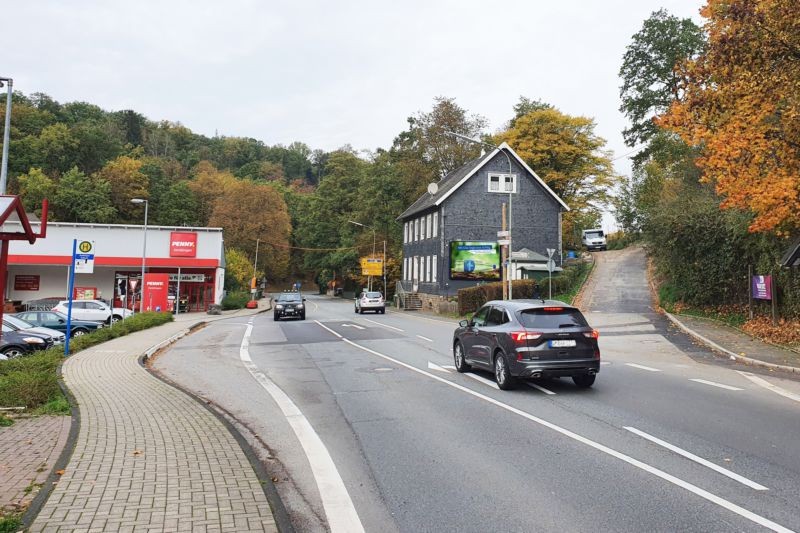 Hauptstr   5 (B 256)/Holunderweg