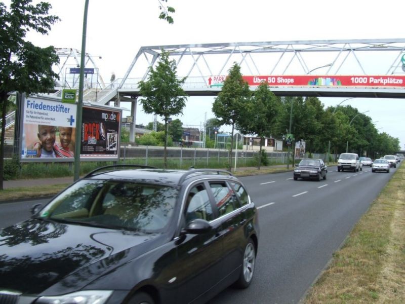 Adlergestell geg. 105 am BBf. Schöneweide li.