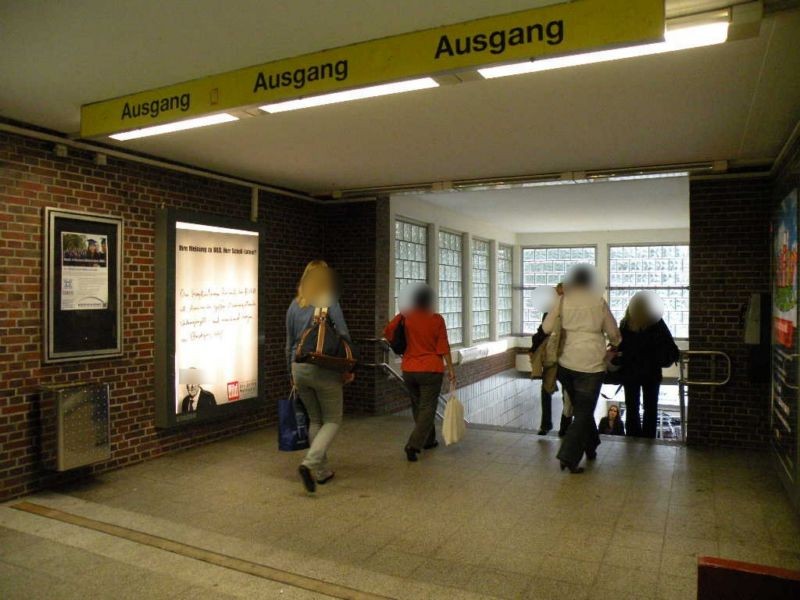 U-Bf Sierichstr. Vorhalle zum Bahnsteig rechts