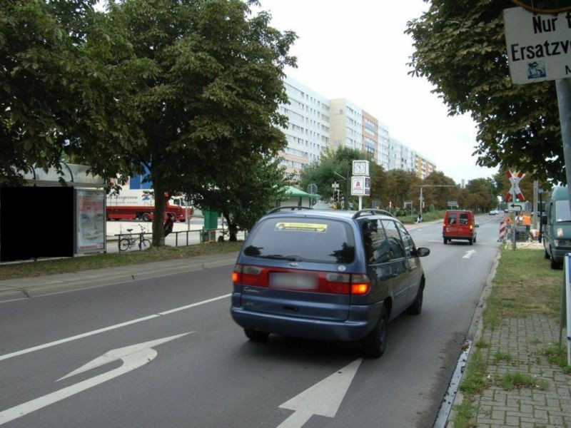 Barleber Str./Neustädter Platz li. RS 02