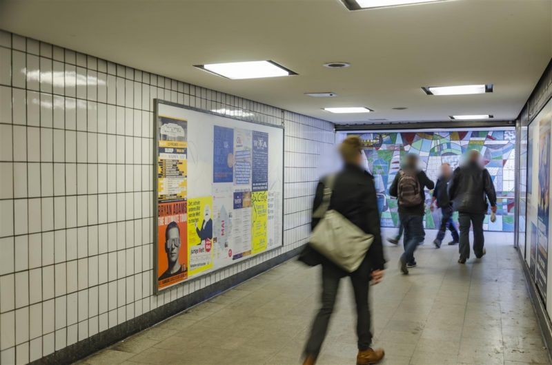 U-Bf Alter Teichweg Ausg. Tondernstr. li.