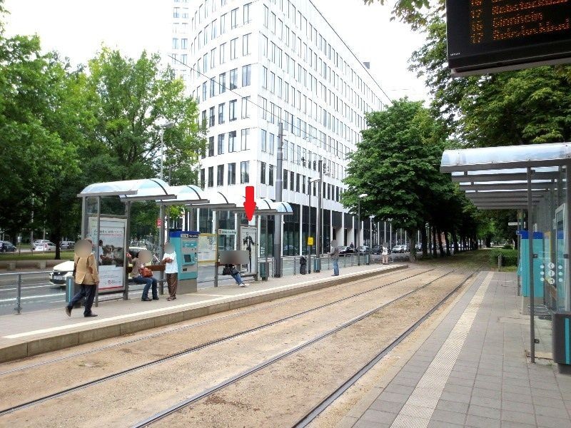 Hamburger Allee/T.-Heuss-Allee sew./innen re.