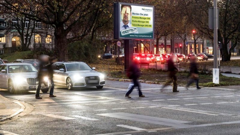 Adenauer Allee/Kreuzweg/sew