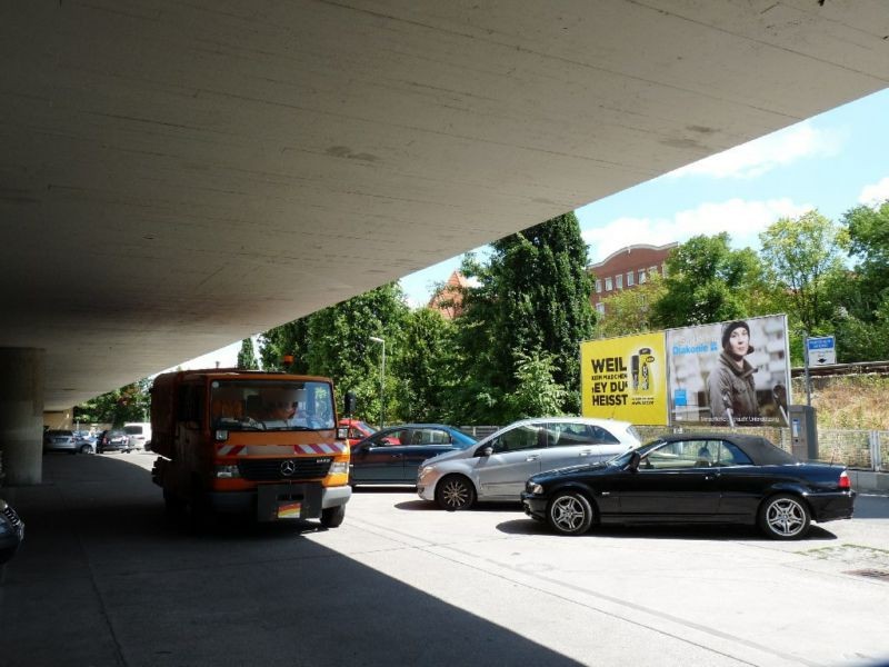 Düppelstr. geg. Parkplatz Böschung, 2. Sto.