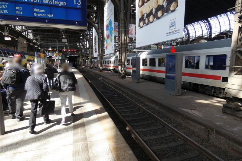 Hbf, Zwischenbahnsteig, Gleis 12/13, 3. Sto.