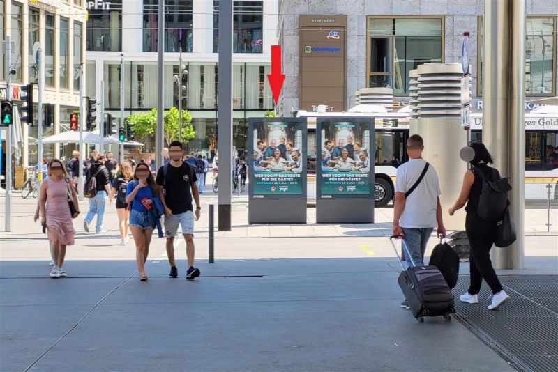 Bahnhofplatz, Steig A, 1. Sto. re. RS