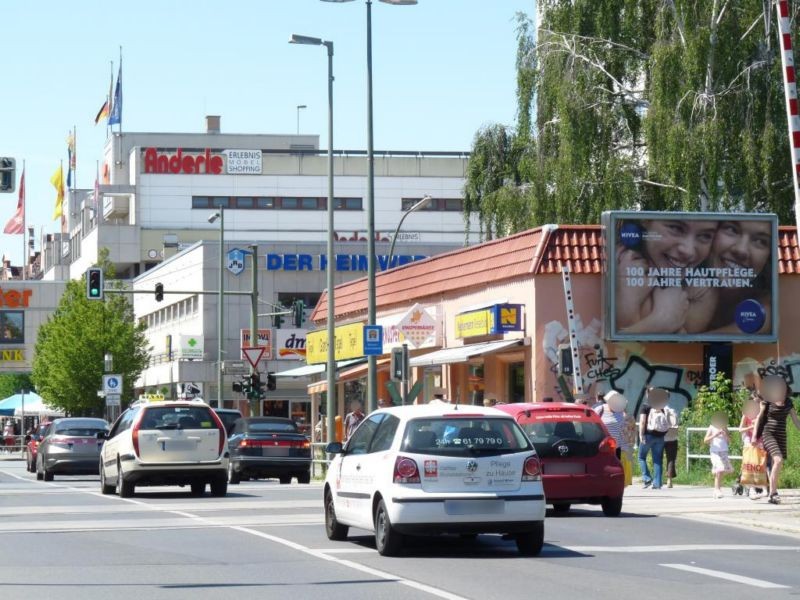 Gorkistr.  21a/Bahnübergang Buddestr. 20