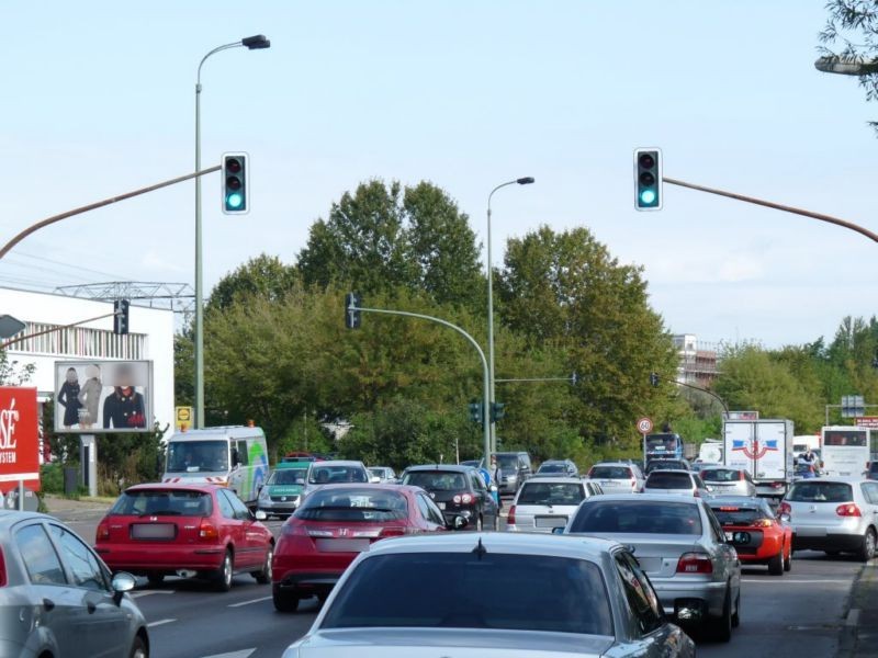 Märkische Allee 181 geg. Poelchaustr./We.li.