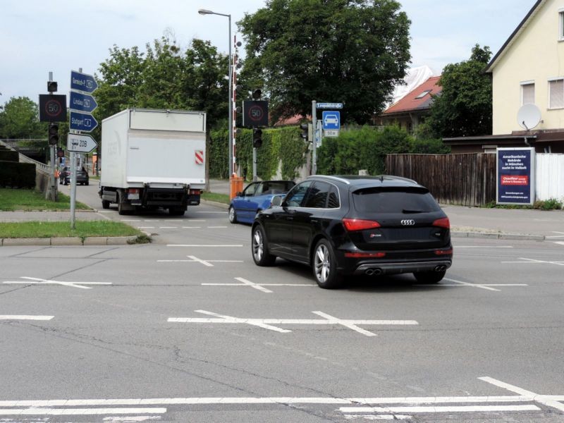 Petuelring/Leopoldstr. 195