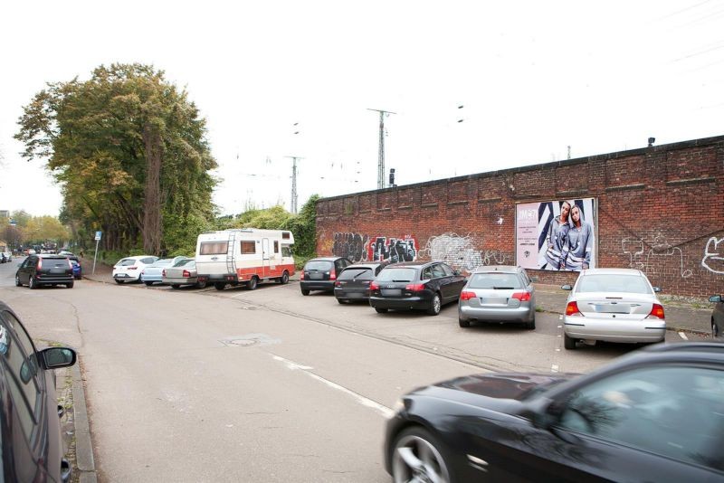 Gottfried-Hagen-Str. geg. Bus-HST Bf Kalk, 1 Sto.