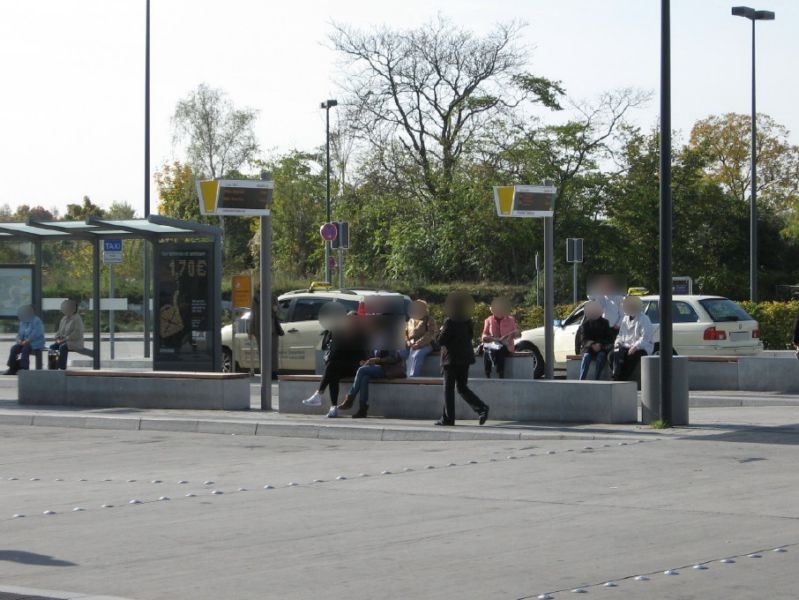 S-Bf Südkreuz, Vorplatz, HST hi. li. Innenseite