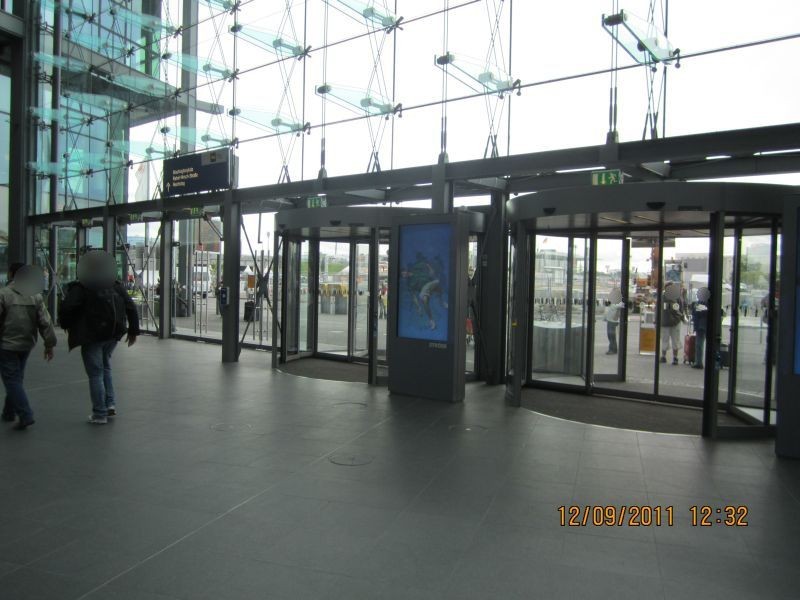 Hbf, Ebene +/-0, zum Washingtonplatz, links